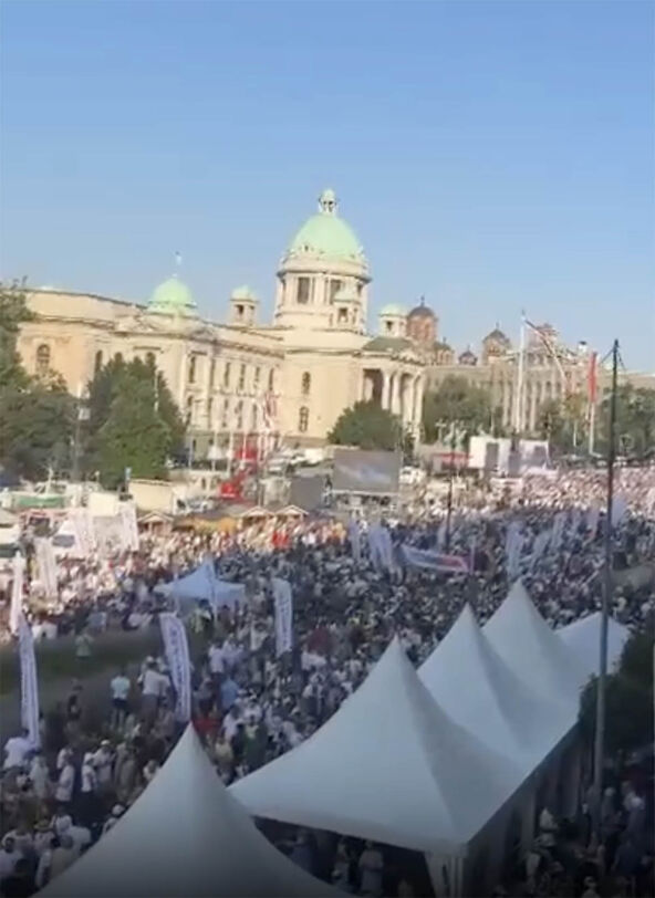 Srbija jedna porodica 2.jpg