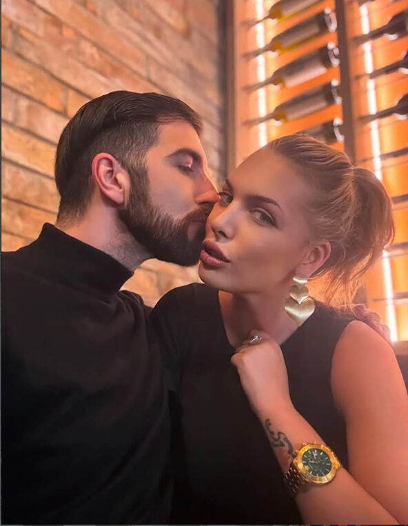 Ava Karabatić sa verenikom