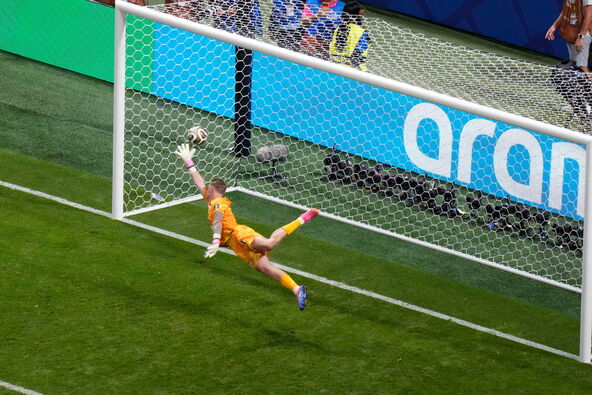 Džordan Pikford prima gol protiv Argentine