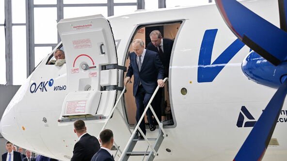 Il-114-3004.jpg