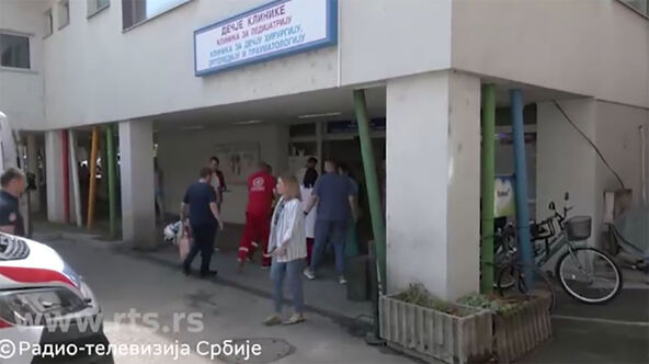 Dečak (10) povređen u nesreći u Kotoru avionom Vlade Srbije prebačen u Niš.jpg