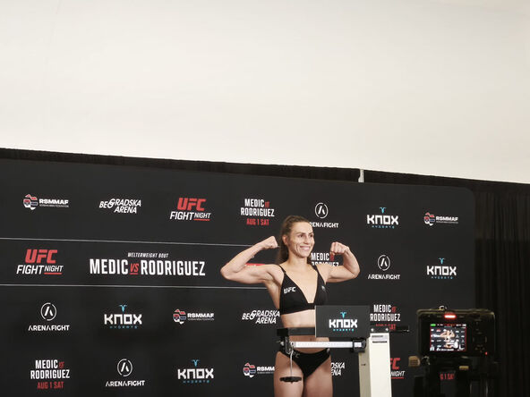 Predstavnica Srbije Marina Spasić pred UFC Beograd.