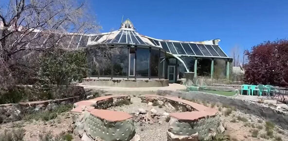 Earthship kuće (1).jpg