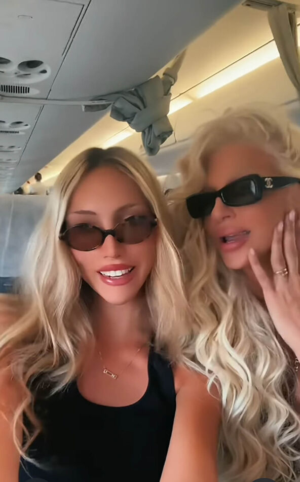Jelena Karleuša Atina (2).jpg