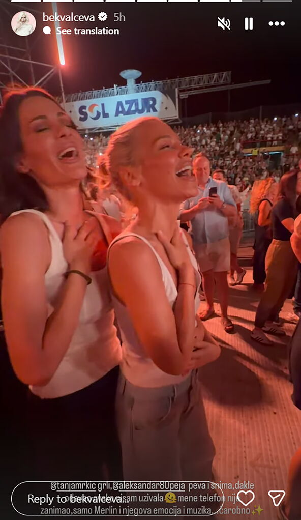 Nataša Bekvalac na koncertu Merlina u Sarajevu (1).png
