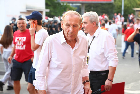Dragan Džajić na Zvezda Hapoel Berševa 3.jpg