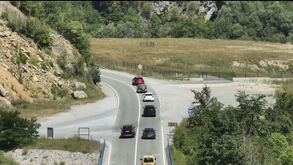 Dronom se snimaju vozači kod Mojkovca  (3).jpg