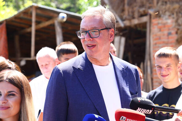 Vučić u poseti Pomoravlju (13).jpg