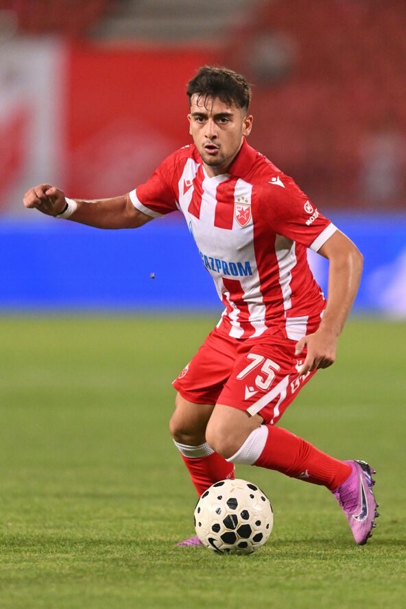 Loizos Loizu u dresu Crvene zvezde.