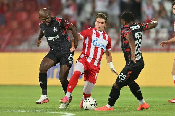 Vasilije Kostov na utakmici Zvezda Hapoel Berševa