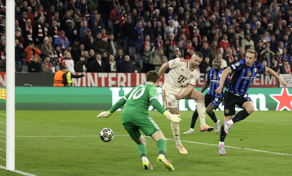Davide Fratezi daje gol na četvrtfinalu LŠ Inter Bajern