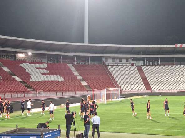 Trening fudbalera Crvene zvezde pred Viktoriju Plzenj (2).jpg