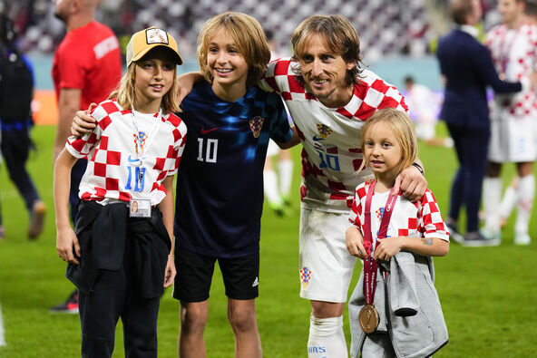 Ema Modrić sa ocem Lukom i porodicom