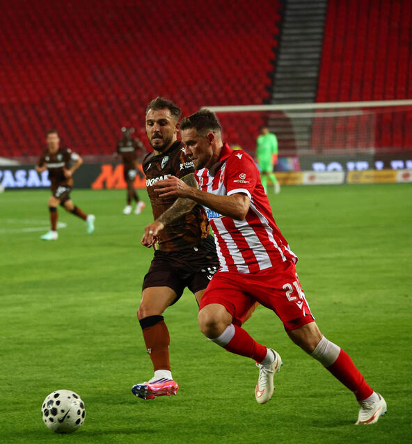 Crvena zvezda - Viktorija Plzenj 34.jpg