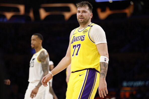 Luka Dončić ugojen u dresu Lejkersa