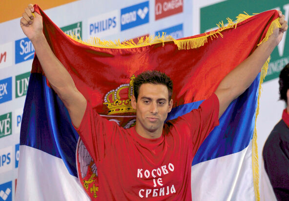 Milorad Čavić nosi majicu Kosovo je Srbija