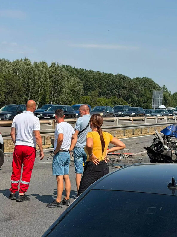 Lančani sudar na auto-putu (2).jpg