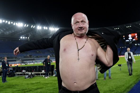 Adolf Šadek na Olimpiku slavi pobedu Viktorije Plzenj protiv Lacija u Ligi Evrope 2025.