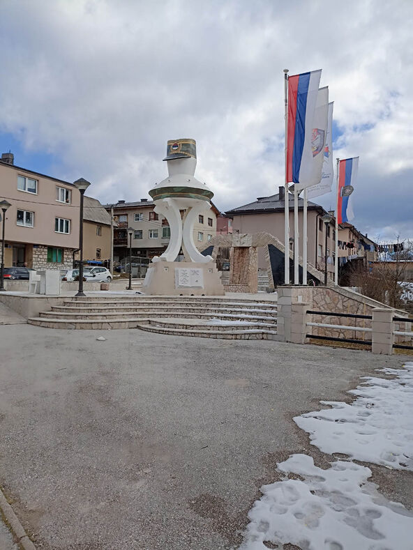 Spomenik Ratku Mladiću u Kalinoviku