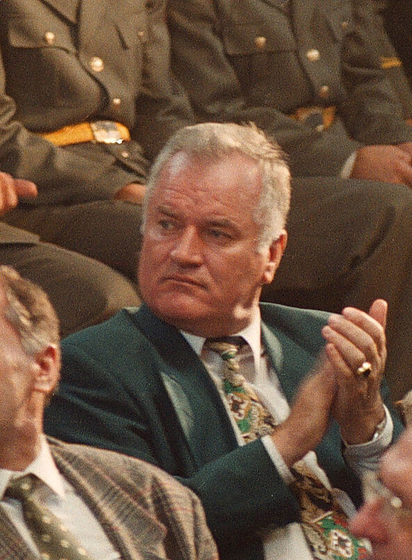 Ratko Mladić na vojnoj paradi u Beogradu 1999. godine