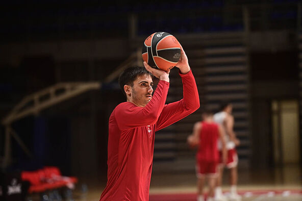 Ibon Navaro trening Crvene zvezde (3).jpg