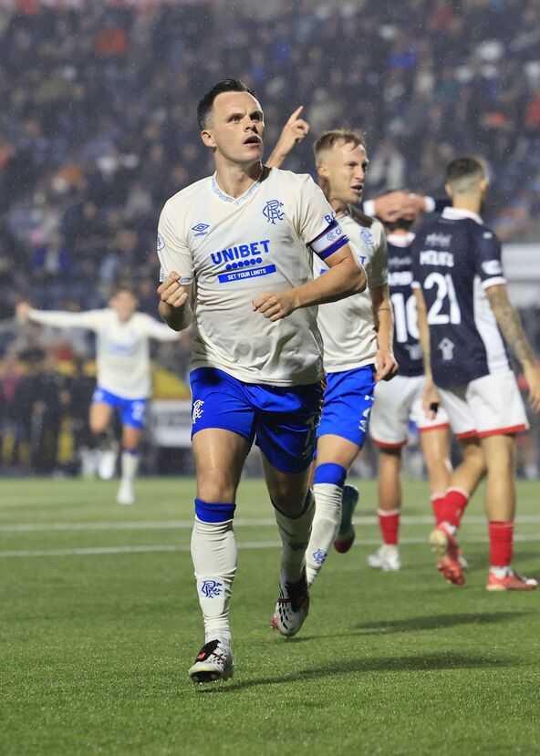 Lorens Šenkland slavi gol u dresu Glazgov Rendžersa