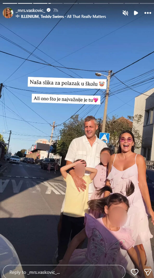 Bojan Leksington sa ženom i decom 3.jpg