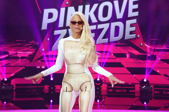 Jelena Karleuša Pinkove zvezde (1).jpg
