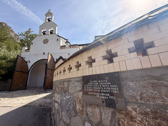Manastir Dobrun (1).jpg