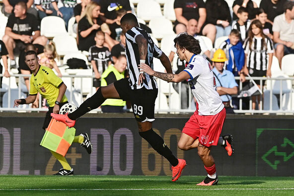 Partizan - Vojvodina 2.jpg