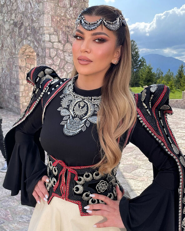 Leonora Jakupi  (2).jpg