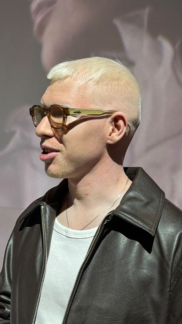 Albino (1).jpg