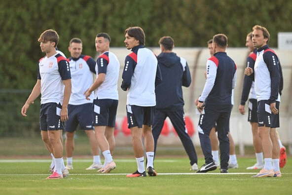 fudbalska reprezentacija Srbije trening (1).jpg