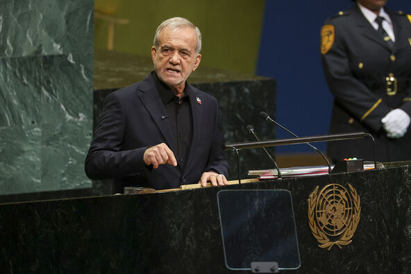 Masud Pezeškijan (1).jpg