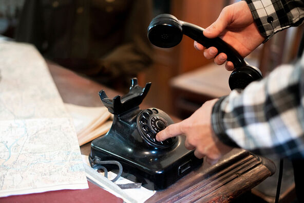 fiksni telefon