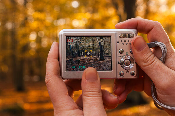stari digitalni foto-aparat