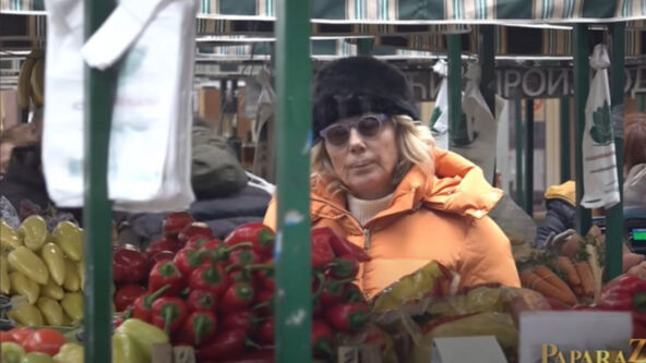 Lepa Brena pijaca5.jpg
