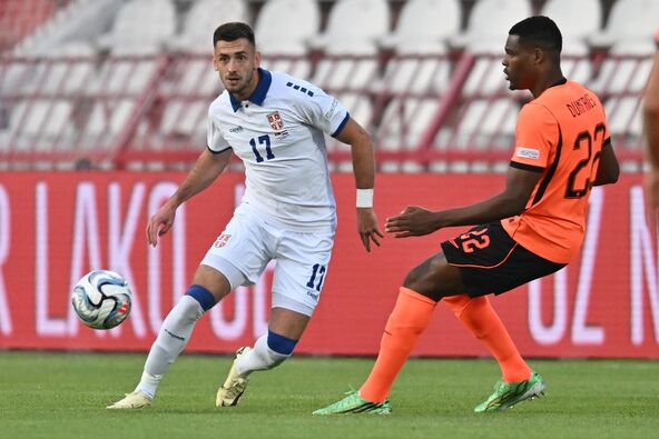 Aleksa Terzić u duelu protiv Damfrisa iz Holandije