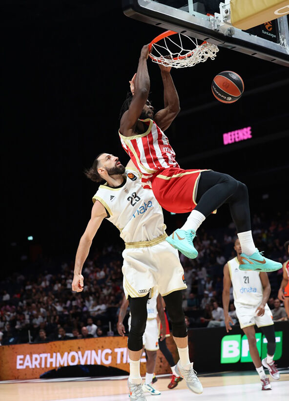 Crvena Zvezda - Dubai (1).jpg