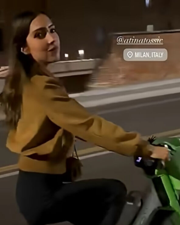Atina Tošić bicikla Milano.jpg