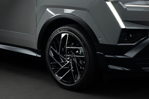 hyundai-tucson-n-line-1026-exterior-detail-04_wid_1024_bfc_off copy.jpg