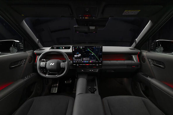 hyundai-tucson-n-line-1026-interior-03_wid_1024_bfc_off copy.jpg