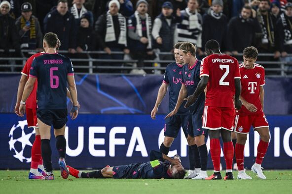 Zlatko Tripić leži na zemlji