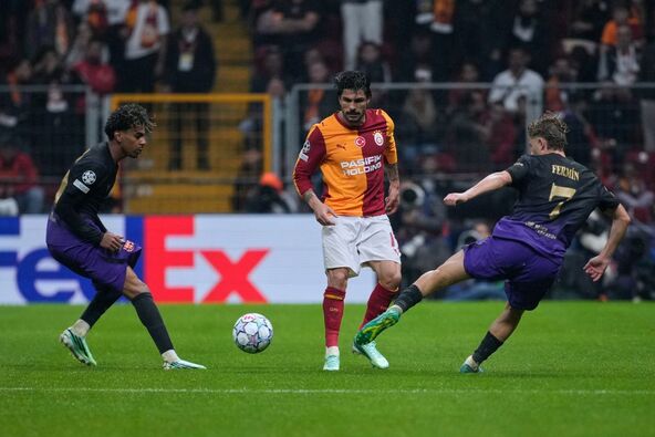 Lamin Jamal na utakmici Galatasaraj Barselona