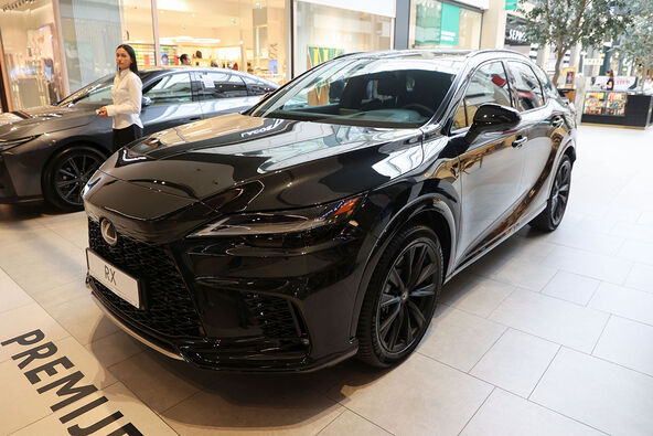 Lexus (1).jpg