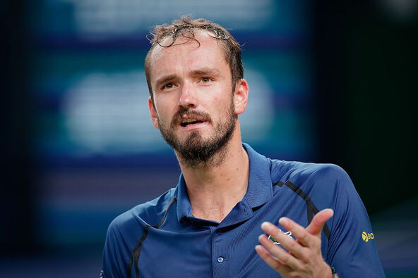 Danil Medvedev i Rafael Hodar (1).jpg
