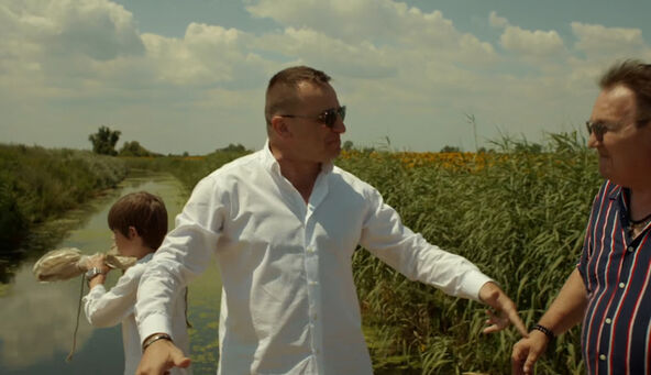 Nenad Jezdić u filmu Vikend sa ćaletom (2).jpg