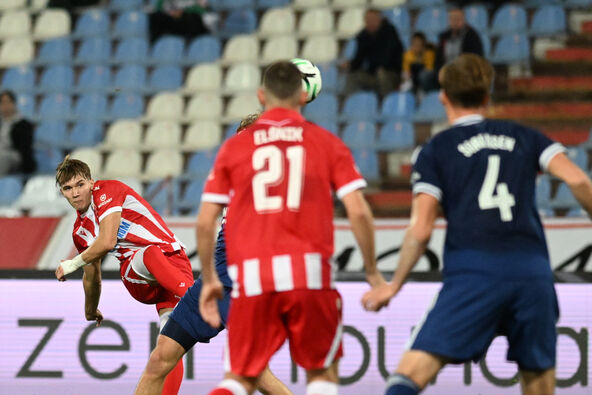 Vasilije Kostov daje gol na Zvezda Kopenhagen