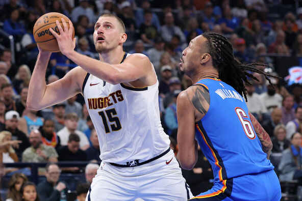Nikola Jokić poentira pored Džejlina Vilijamsa