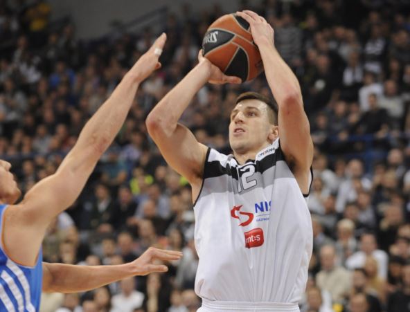 Partizan dobar, Real realno bolji